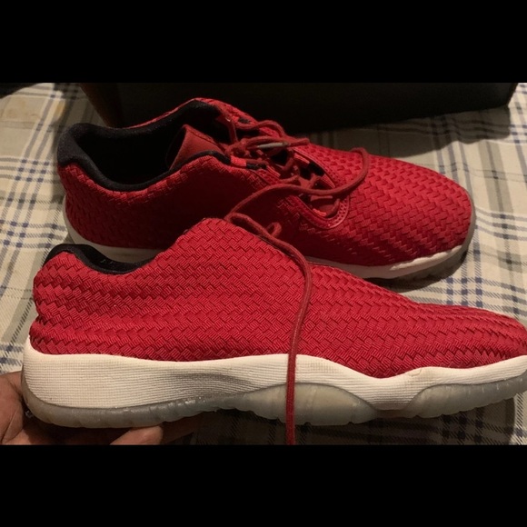 Nike air Jordan’s size 6 - red - Picture 3 of 6